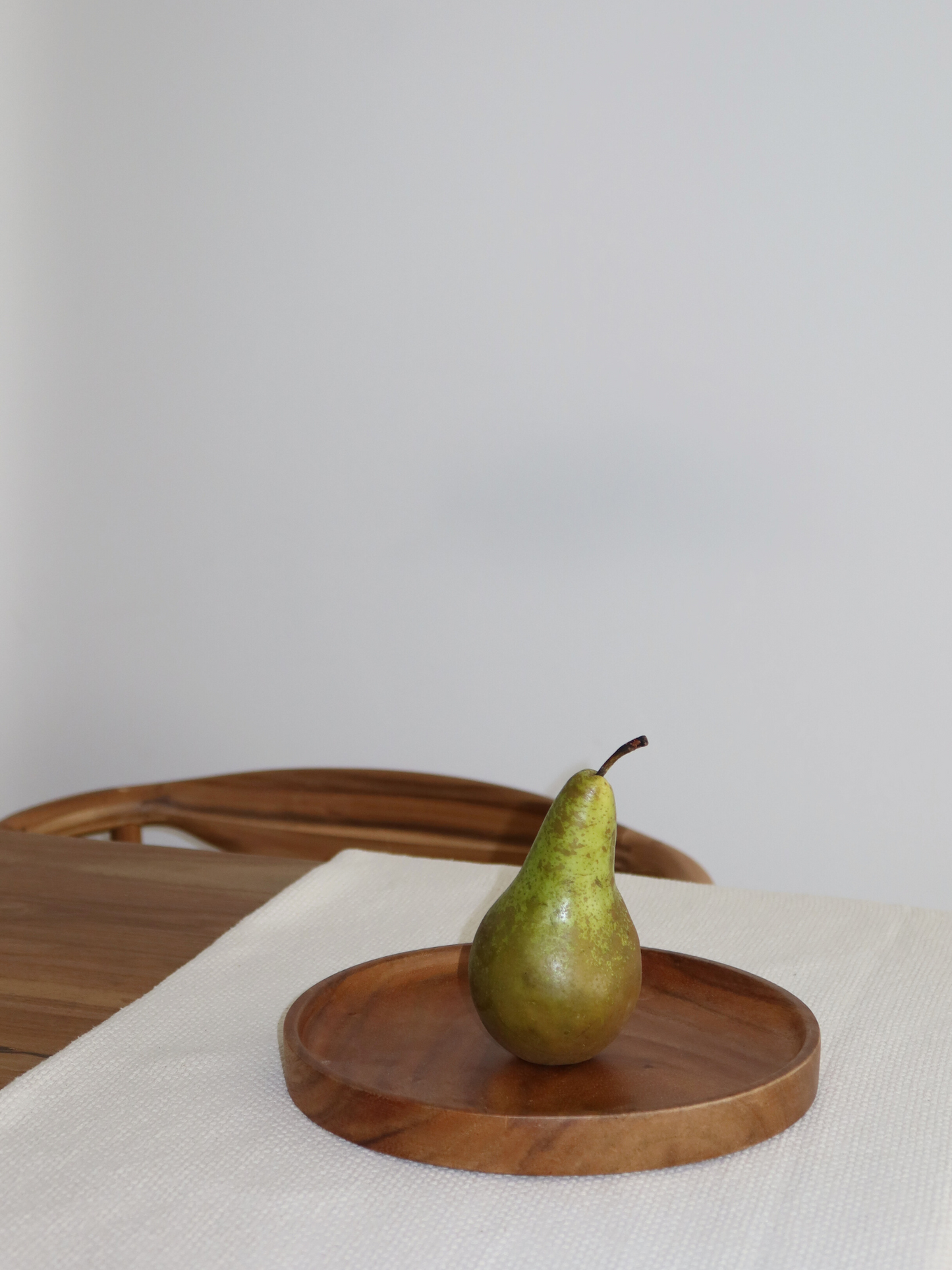 Houten plate dispensers. Houten opbergers voor keuken of badkamer. Voorraadpot en kruidenpotje hout. Organizer en opbergboxen. Houten schaal of fruitschaal. Houten woonaccessoires. Licht of donker hout. Wooden plate dispensers. Wood organizers for kitchen or bathroom. Glass jar with wooden lid. Wooden spice jar. Drawer divider and organizer. Wooden bowl or fruit bowl. Small wooden spoon. Bamboo spoon. Light or dark wood. Holzaufbewahrung für Küche oder Bad. Rangement en bois pour cuisine ou salle de bain.