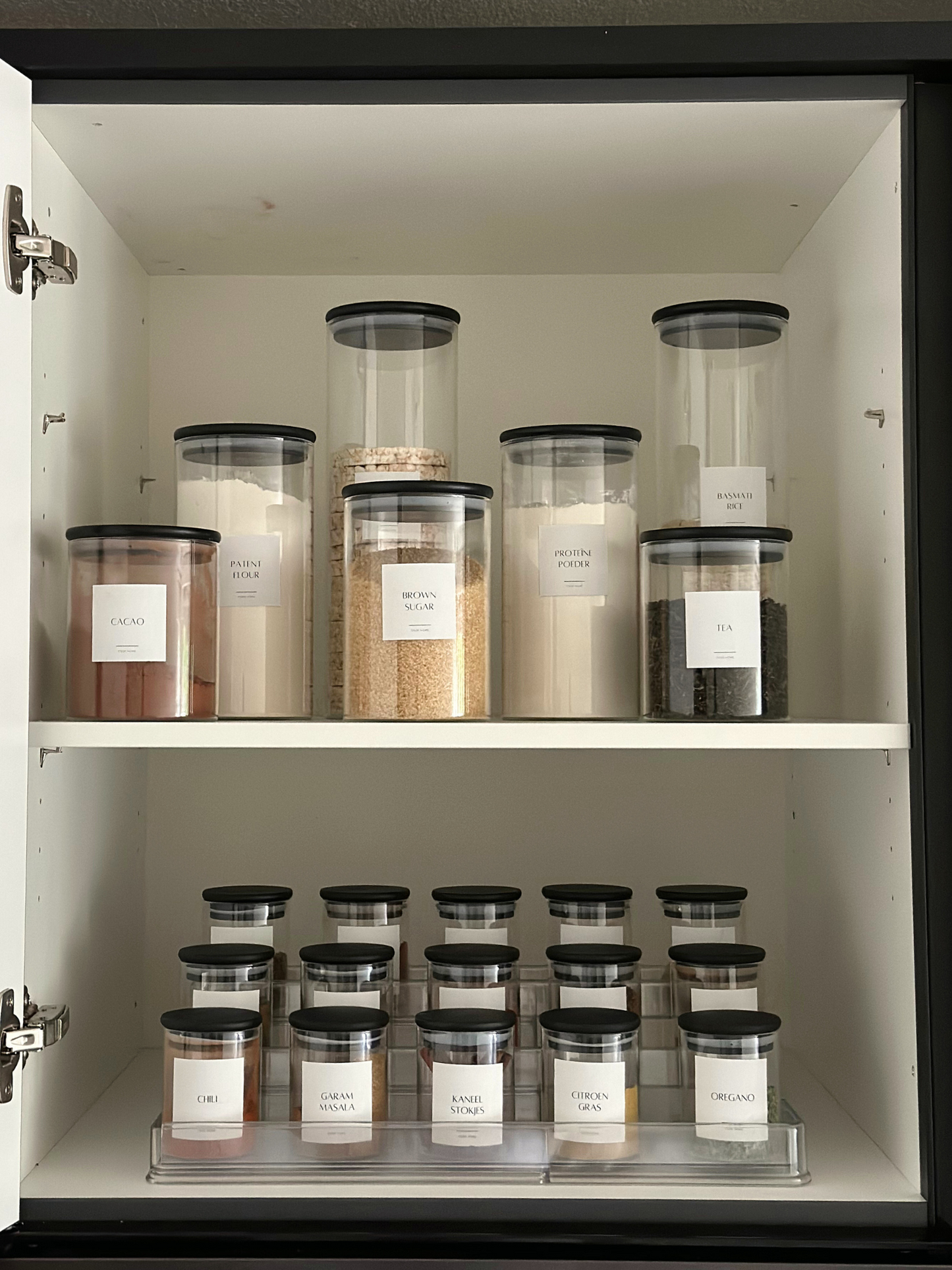 Kruidenpotjes met strooideksel. Kruidenpotjes vierkant rond. Kruidenrek. Kruidenpotjes glas. Deksel hout bamboe acacia. Kruidenpotjes met stickers labels etiketten. Kruidenpotje glazen. Kruiden bewaren. Kruiden organizer. Kruiden organizer lade. Kruiden organiseren. Kruiden organizer uitschuifbaar. Set. Schroefdeksel. Kruidenpotje zwart. Luchtdicht. Keuken organiseren. Kruidenpotje Temu. Spice jar. Spice jars with labels. Bamboo spice jar. Spice jar wood. Pot à herbes. Kräuterglas. Home organizing.