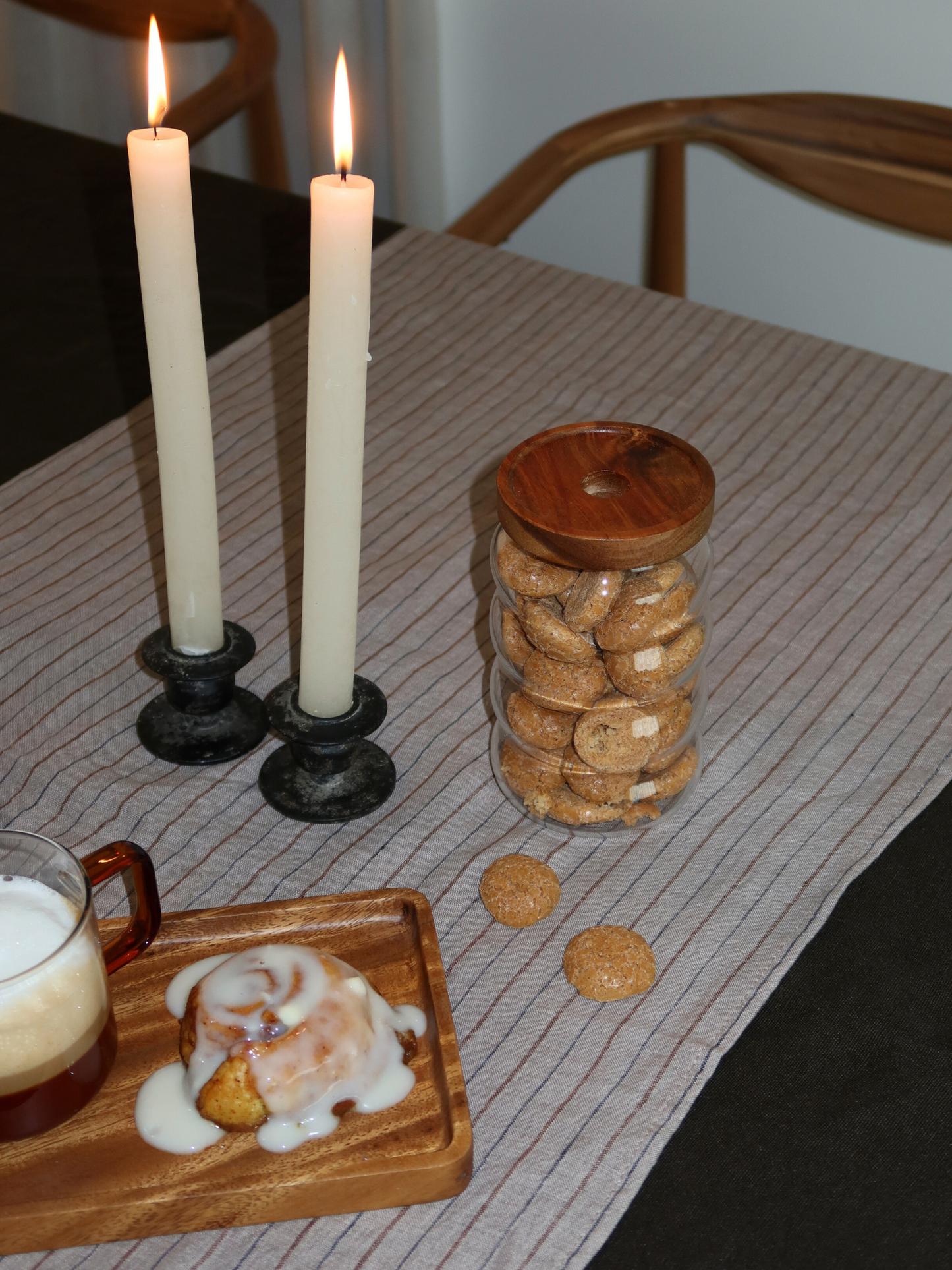 runde Aufbewahrungsglas Wellenform Acacia-Deckel, rundes Aufbewahrungsglas mit Wellenform, Aufbewahrungsglas wellenförmig, Aufbewahrungsglas mit Akazienholzdeckel, Aufbewahrungsglas brauner Deckel, Aufbewahrungsglas mit natürlichem Holzdeckel, luftdichtes Aufbewahrungsglas, stilvolles Design Aufbewahrungsglas, Aufbewahrungsglas mit Schraubdeckel, transparentes Aufbewahrungsglas, Küchenorganizer Aufbewahrungsglas, Aufbewahrungsglas Set, Aufbewahrungsglas klein und groß, Aufbewahrungsglas mit Etikett, Aufbewa