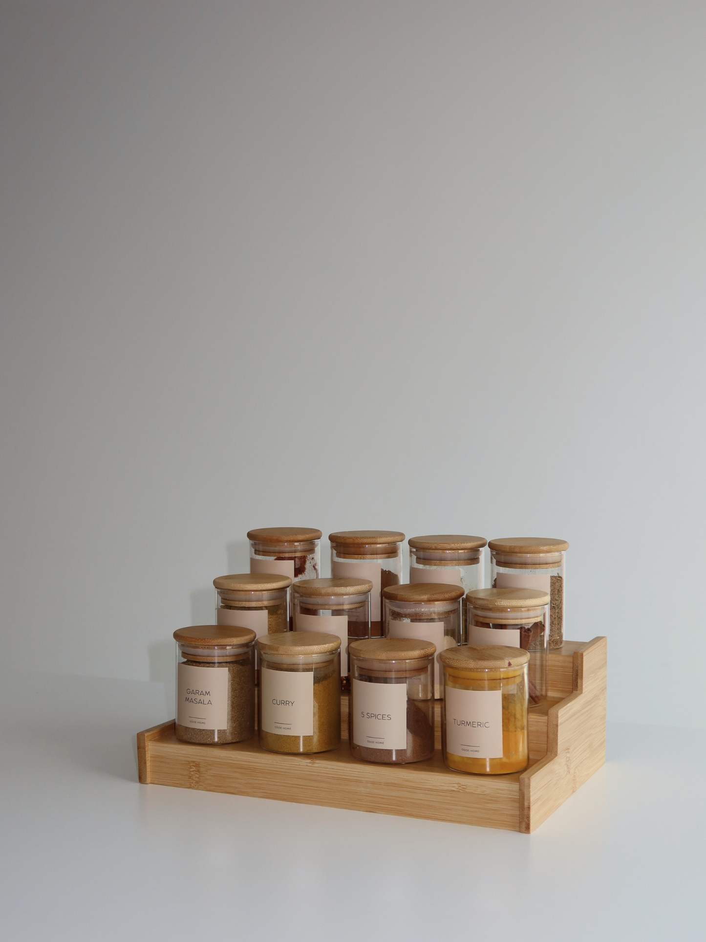 Pots à épices avec couvercle à saupoudrer. Pots à épices carrés et ronds. Étagère à épices. Pots à épices en verre. Couvercle en bois de bambou et d'acacia. Pots à épices avec étiquettes autocollantes. Pot à épices en verre. Rangement des épices. Organisateur à épices. Tiroir à épices. Organisation des épices. Organisateur à épices extensible. Ensemble. Couvercle à visser. Pot à épices noir. Hermétique. Organisation de la cuisine. Pot à épices Temu. Pot à épices. Pots à épices avec étiquettes. Pot à épices
