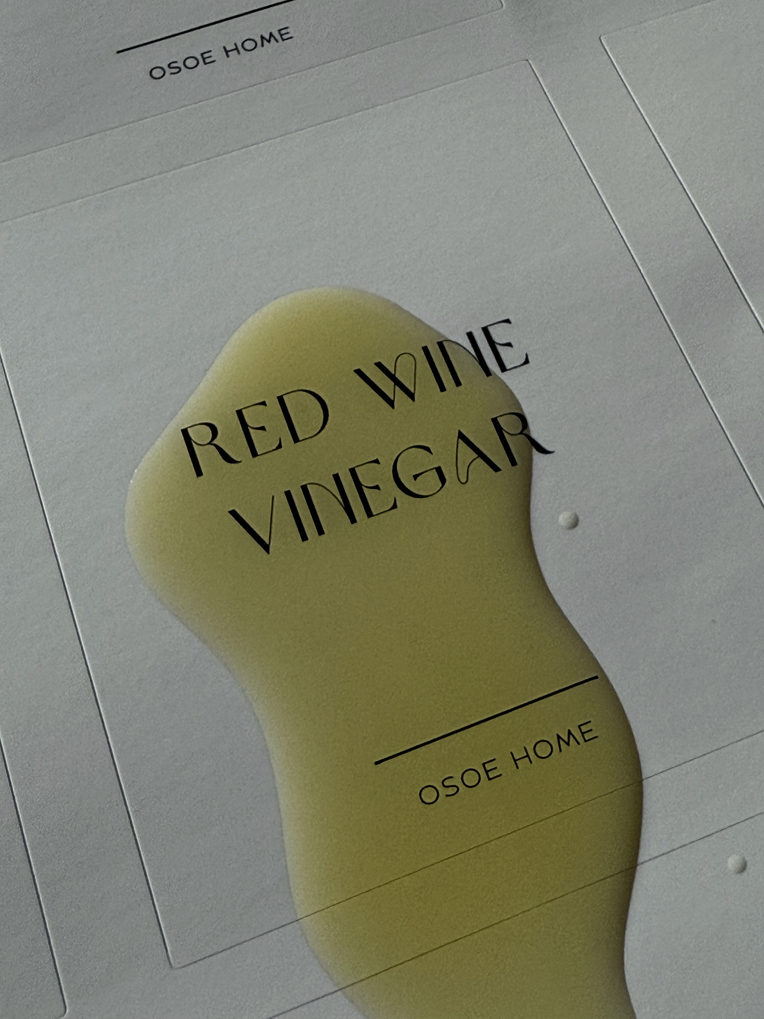 Waterbestendig. Waterproof. Vlekbestendig. Vetbestendig. Vierkant en rond stickers voor kruidenpotjes, voorraadpotten en dispensers. Kruiden stickers maken met jouw gekozen lettertype en maat. Kruiden stickers Xenos, Hema, Blokkers. Stickers kruidenpotjes Nederlands, Engels, Turks, Arabisch. Stickers voor kruidenpotjes IKEA Action. Wit en beige stickers. Labels kruidenpotjes Temu. Waterproof labels. Waterproof spice jar labels. wasserfeste Etiketten deutsch. étiquettes imperméables françaises.