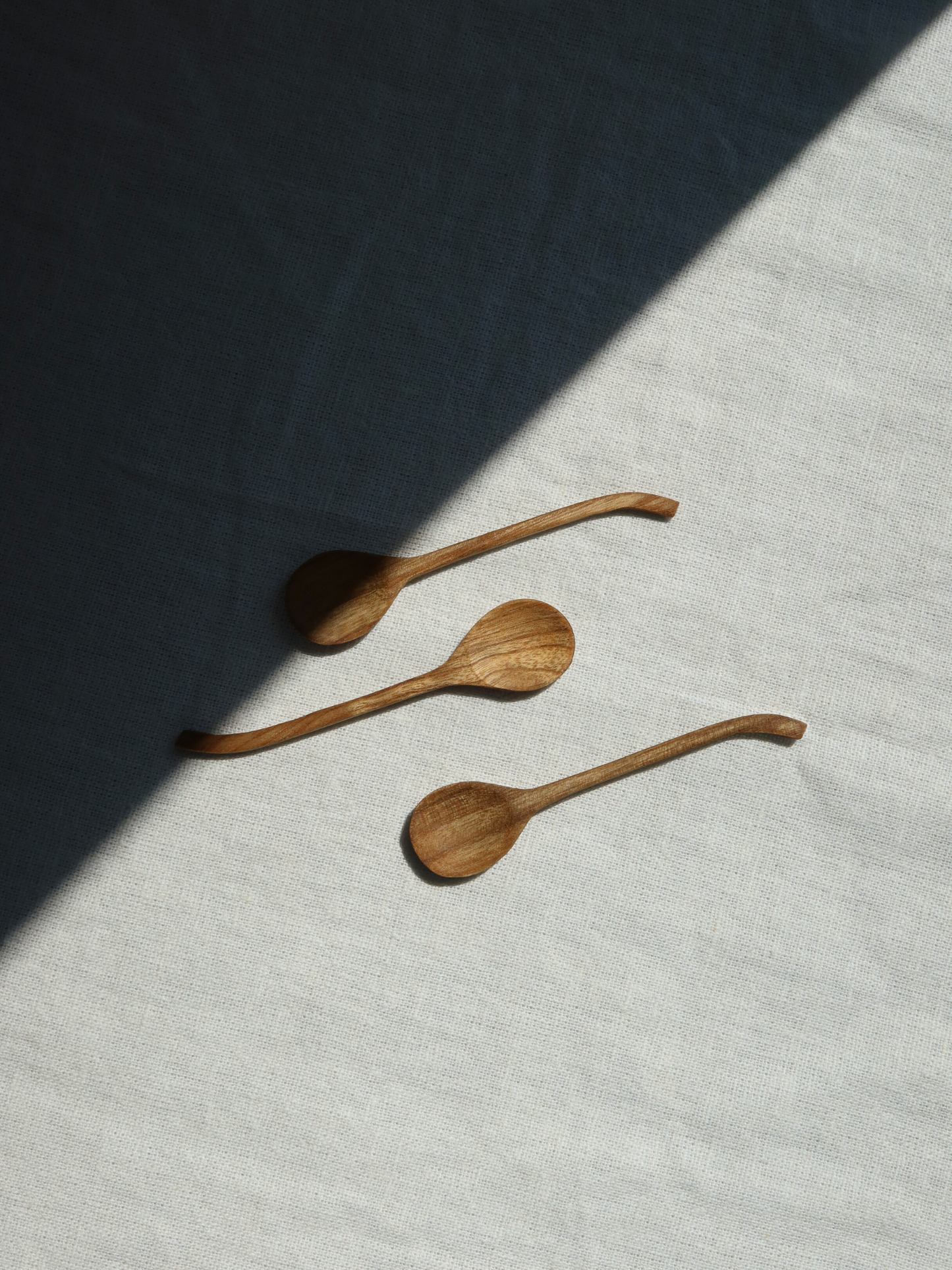 petite cuillère à épices en bois, cuillère à épices en bois, cuillère pour pot à épices, cuillère à épices pratique, ustensile de cuisine en bois, cuillère doseuse à épices, cuillère à épices en bois naturel, accessoire pour pots à épices, cuillère d’organisation de cuisine, cuillère en bois pour les épices, cuillère à épices compacte, cuillère à épices écologique, outil de cuisine pour l’organisation de la maison, aide pour pot à épices, petite cuillère en bois, pots à épices, avec étiquettes, pots à épice