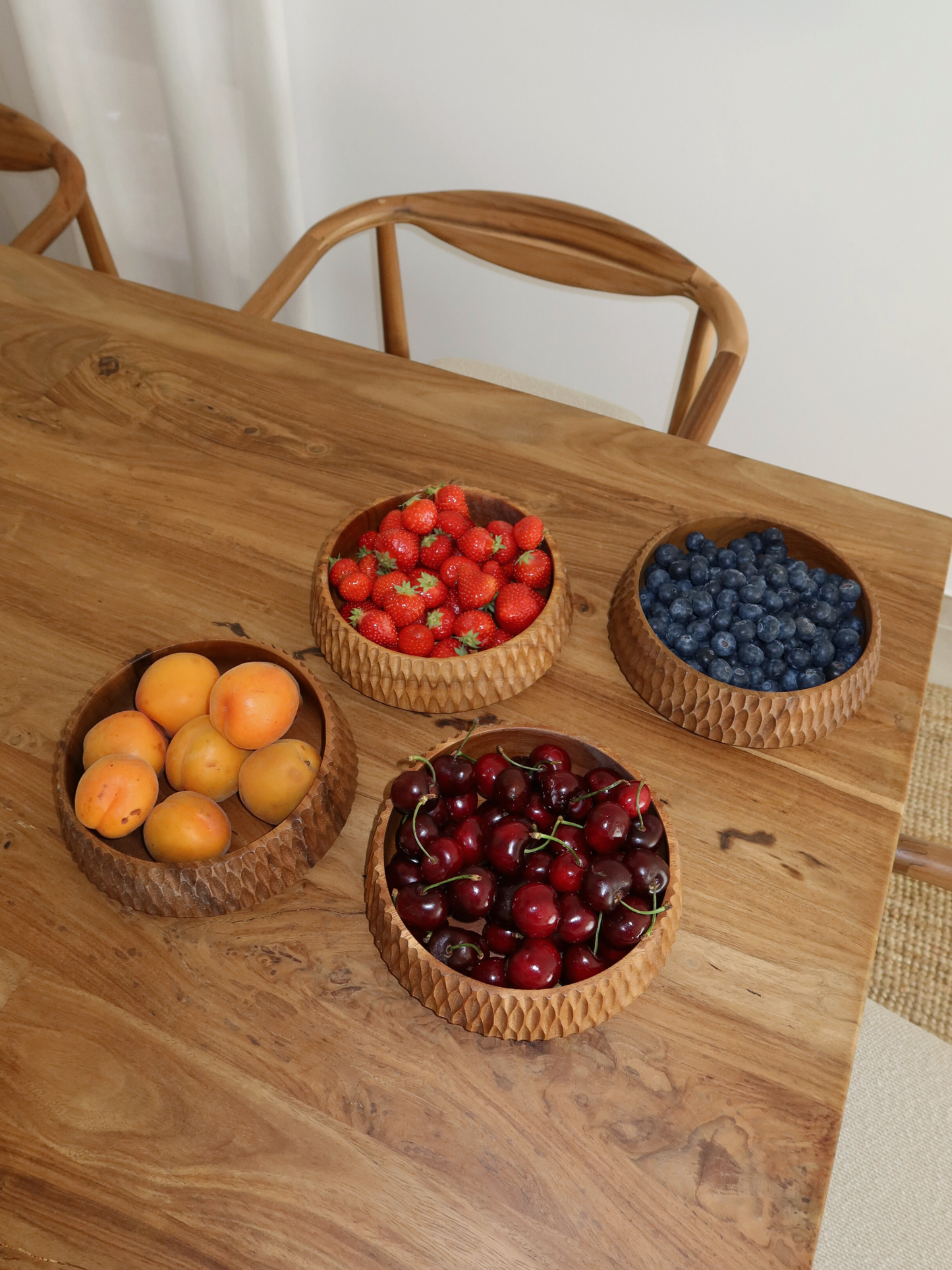 Houten acai bowl. Houten schaal. Houten opbergers voor keuken of badkamer. Voorraadpot en kruidenpotje hout. Organizer en ladeverdeler. Houten schaal of fruitschaal. Kleine houten lepel. Licht of donker hout. Açai bowl wood. Wood organizers for kitchen or bathroom. Glass jar with wooden lid. Wooden spice jar. Drawer divider and organizer. Wooden bowl or fruit bowl. Small wooden spoon. Bamboo spoon. Light or dark wood. Holzaufbewahrung für Küche oder Bad. Rangement en bois pour cuisine ou salle de bain.