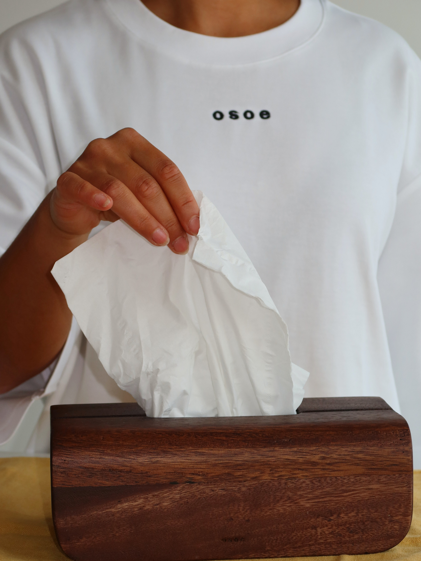 tissue box, Borneo wooden tissue box, wooden tissue holder, luxury wooden tissue box, wooden tissue organizer, natural tissue box, stylish tissue holder, wooden box for tissues, Borneo wood accessory, tissue box with lid, minimalist tissue holder, sustainable tissue box, handmade wooden tissue box, wooden bathroom accessory, wooden tissue box for living room, elegant tissue holder, natural look tissue box, tissue box IKEA, Temu, Action