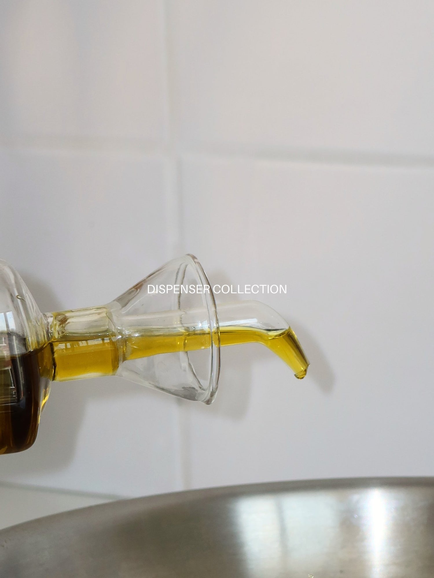 Koffie siroop dispenser. Siroop dispenser glas pomp. Monin siroop. Ranja dispenser. Monin koffiesiroop. Drank dispenser. Glazen dispenser. Zeep dispenser. Hervulbaar. Keuken organizer. Luchtdicht. Schenkfles.
