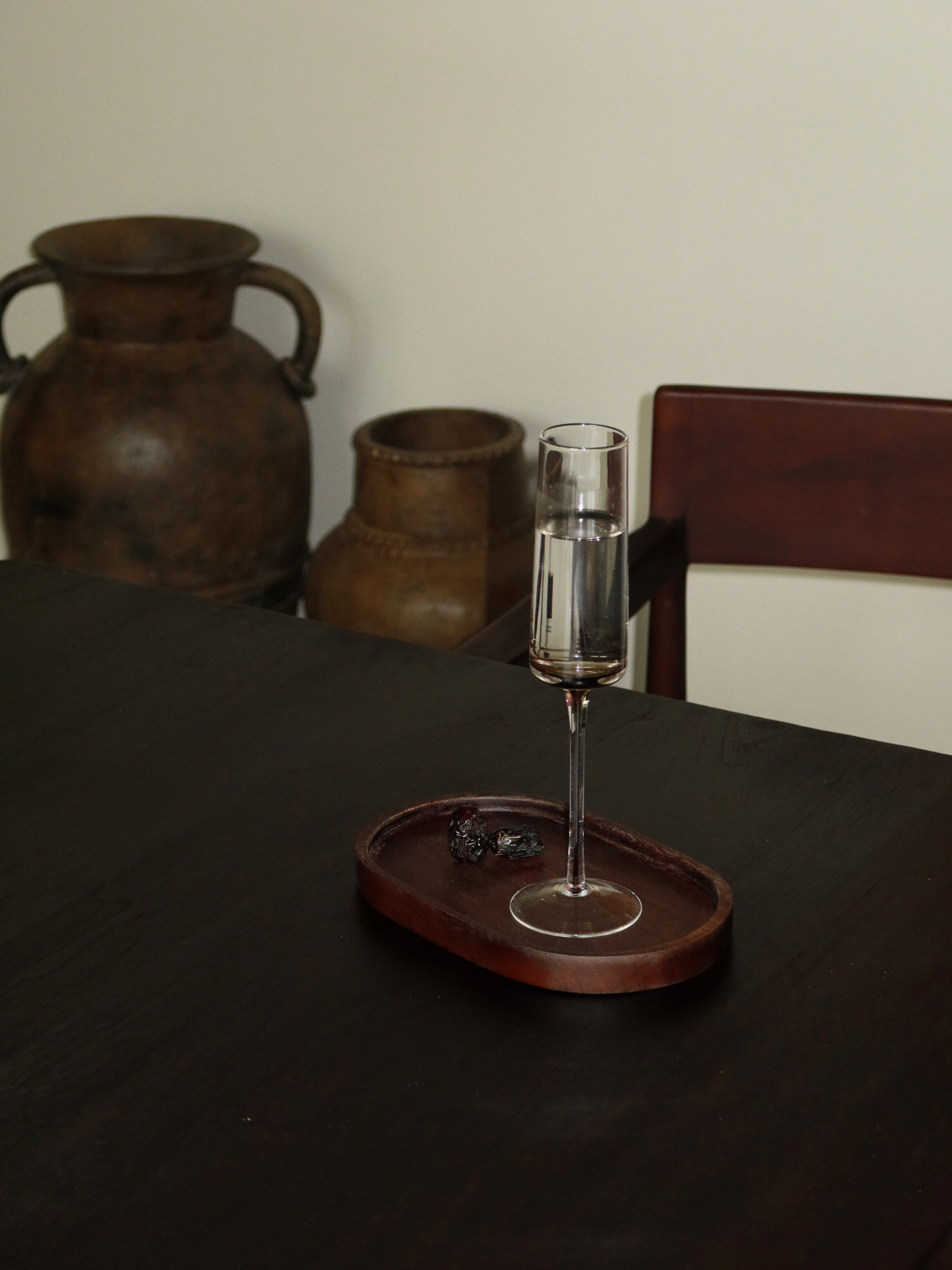 Aazim champagne glass with a slender silhouette, delicate stem, and elegant ombre effect from deep brown to clear, designed to make every toast feel special. Perfect for champagne, prosecco, or festive cocktails, it brings a refined, restaurant-inspired atmosphere to your table. Crafted from durable, reusable glass, it combines sophisticated aesthetics with an elevated drinking experience for any occasion. A timeless piece that adds effortless elegance to every celebration.