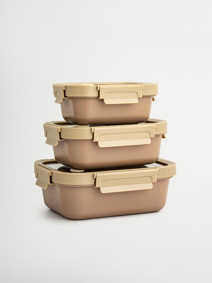 Oven-safe, toxin-free and aesthetic, Azık combines deep brown ceramic tones with a clear plastic lid and soft beige details. Functional yet elegant, perfect for mindful storage, heating and organization. Available in three sizes, ideal for snacks, yogurt or full meals. The ceramic bowl (without lid) is oven-safe. Non-toxic, BPA-free and durable, Azık brings calm and beauty to any kitchen, fridge or pantry.