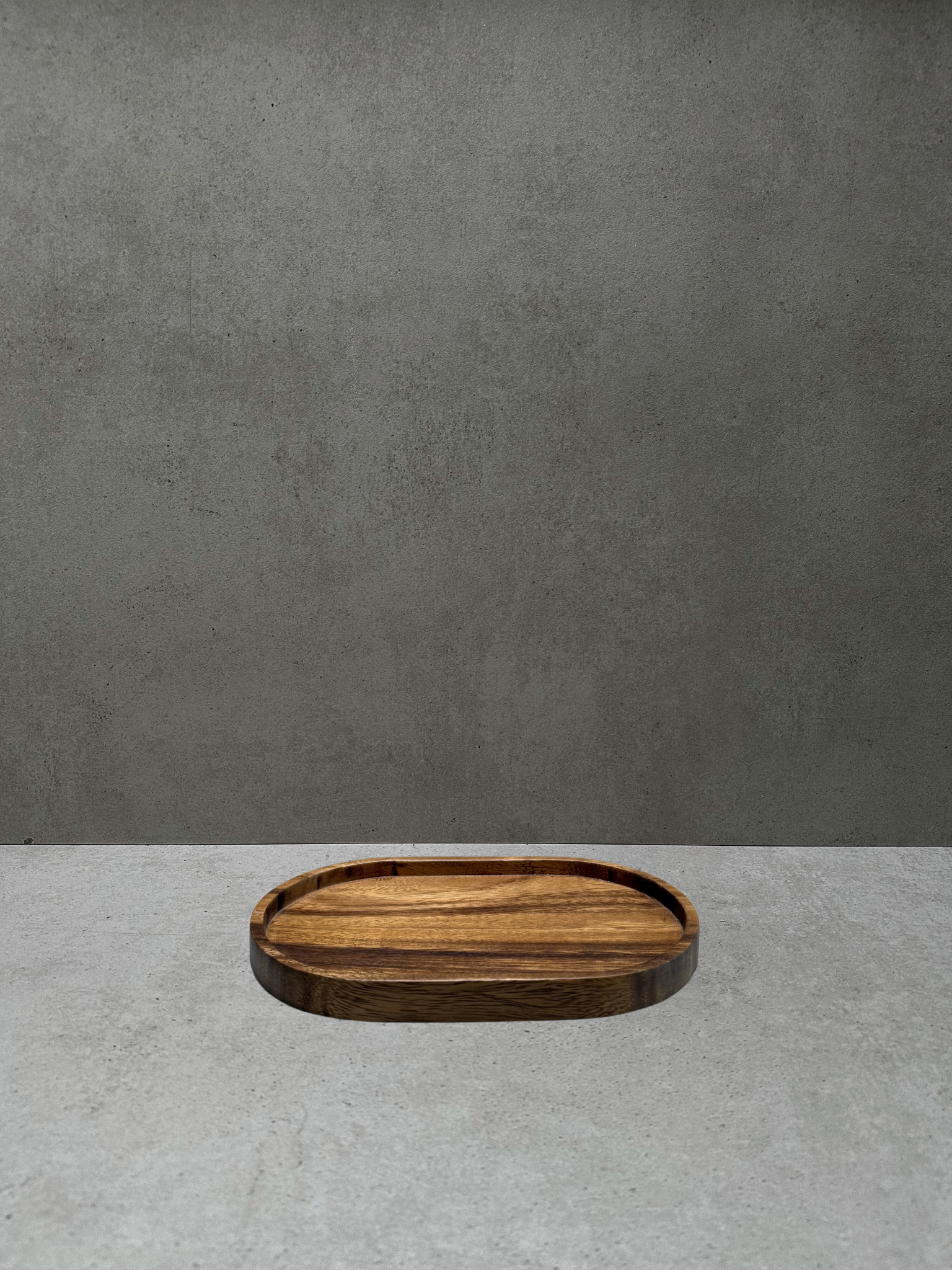 Houten plate dispensers. Houten opbergers voor keuken of badkamer. Voorraadpot en kruidenpotje hout. Organizer en ladeverdeler. Houten schaal of fruitschaal. Kleine houten lepel. Licht of donker hout. Wooden plate dispensers.  Wood organizers for kitchen or bathroom. Glass jar with wooden lid. Wooden spice jar. Drawer divider and organizer. Wooden bowl or fruit bowl. Small wooden spoon. Bamboo spoon. Light or dark wood. Holzaufbewahrung für Küche oder Bad. Rangement en bois pour cuisine ou salle de bain.