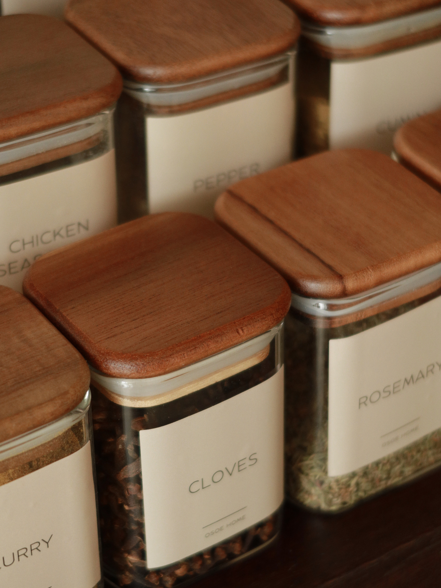 Bring calm and order to your kitchen with the Kai spice jar. Its smart square shape makes it easy to line up neatly in your cupboard or drawer, while giving you a clear overview of your herbs and spices at a glance. The clear glass jar is crafted from sturdy glass and finished with a square acacia wood lid featuring a tight rubber seal to keep contents fresh and aromatic for longer. A timeless and functional design that adds a natural, refined touch to any kitchen. Perfect to mix with other storage product.