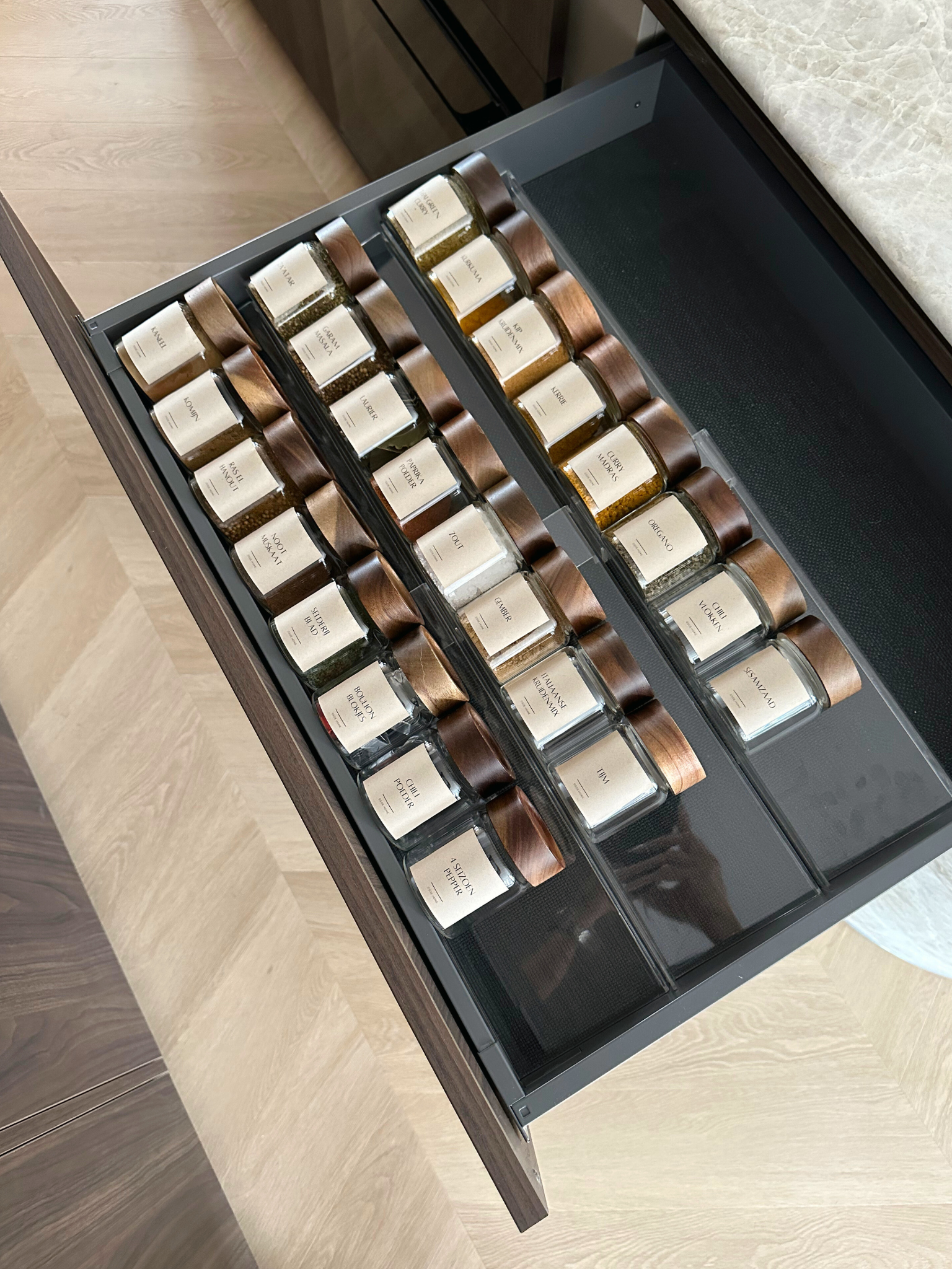 acryl kruidenrek voor lade, doorzichtige lade kruidenorganizer, acryl lade-inzet voor kruiden, transparant kruidenrek voor lades, ruimtebesparende kruidenorganizer acryl, acryl kruidenpotjeshouder, acryl keukenlade organizer, acryl kruidenrekje voor lade, modern kruidenrek voor de keuken, duurzaam acryl organizer, doorzichtig kruidenrek, lade kruidenplateau acryl, stijlvol doorzichtig kruidenrek, compact acryl kruidenrek, acryl keukenlade opberger, transparante lade kruidenhouder, acryl kruidenrek 