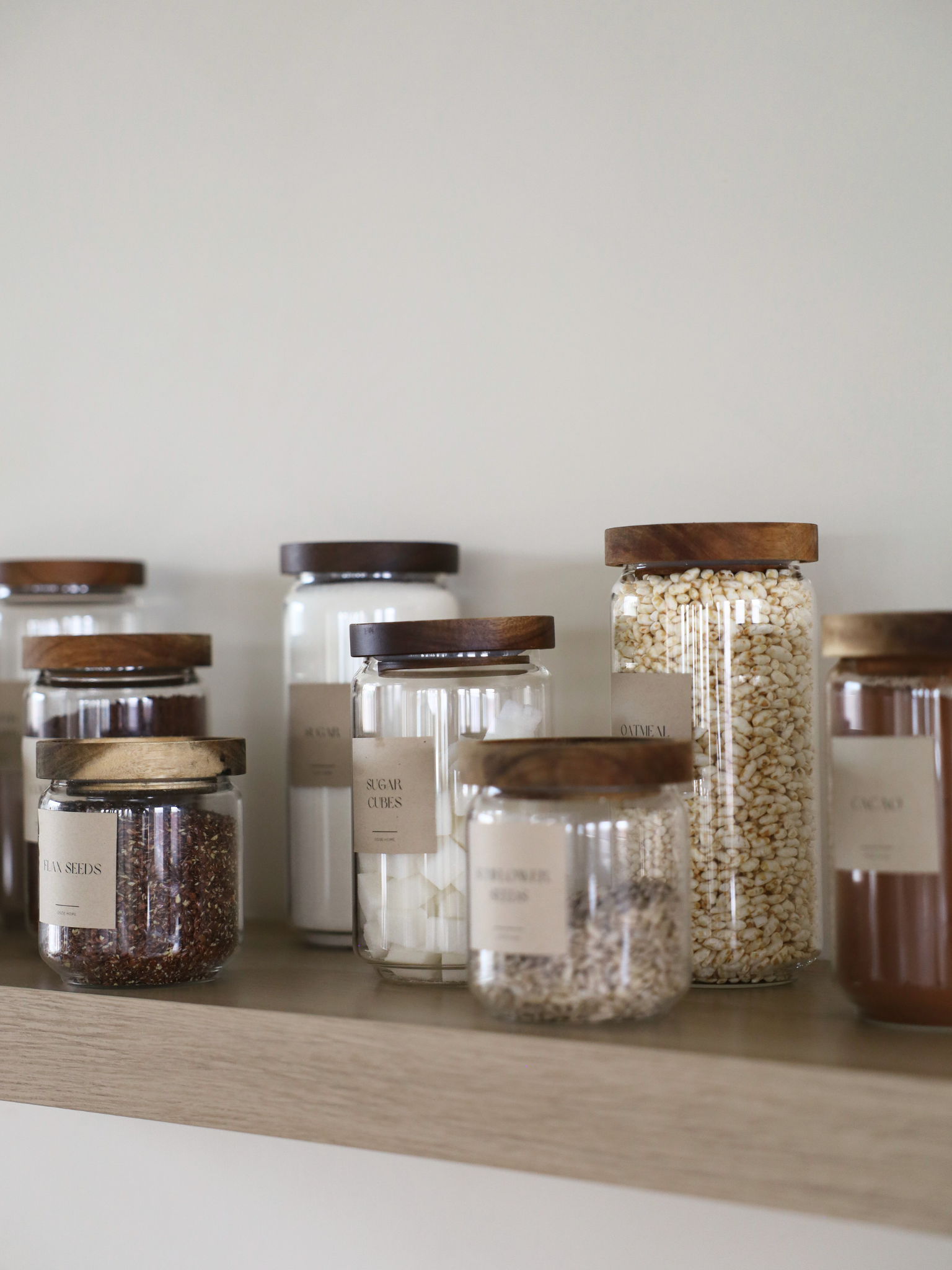 bocal de rangement couvercle acacia; bocal de rangement couvercle en bois marron; bocal de rangement verre; bocal de rangement avec couvercle; bocal de rangement hermétique; bocal de rangement cuisine organiser; bocal de rangement avec couvercle à visser; bocal de rangement transparent; bocal de rangement carré; bocal de rangement rond; bocal de rangement couvercle élégant; bocal de rangement avec étiquette; bocal de rangement avec autocollants; bocal de rangement alternative en bambou; bocal de rangement c